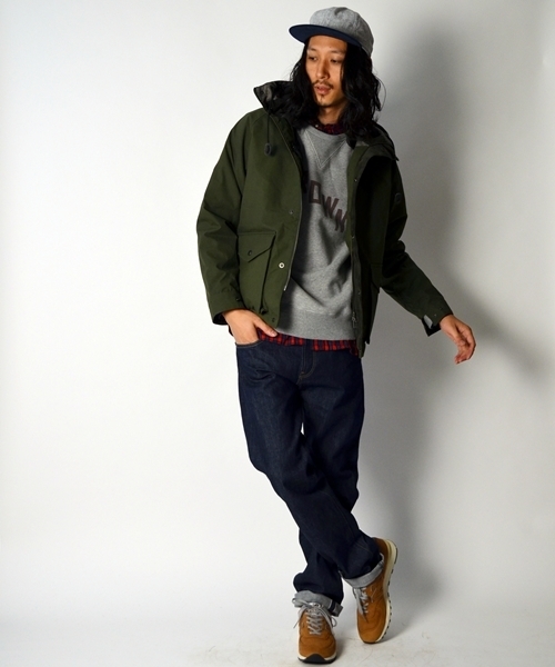 SHIPS（シップス）の「SC: RUSSEL ATHLETIC 【SHIPS別注】 プリント クルーネック/スウェット■（スウェット・メンズ・グレー/ネイビー/バーガンディー・SMALL/MEDIUM/LARGE）」の8枚目の写真