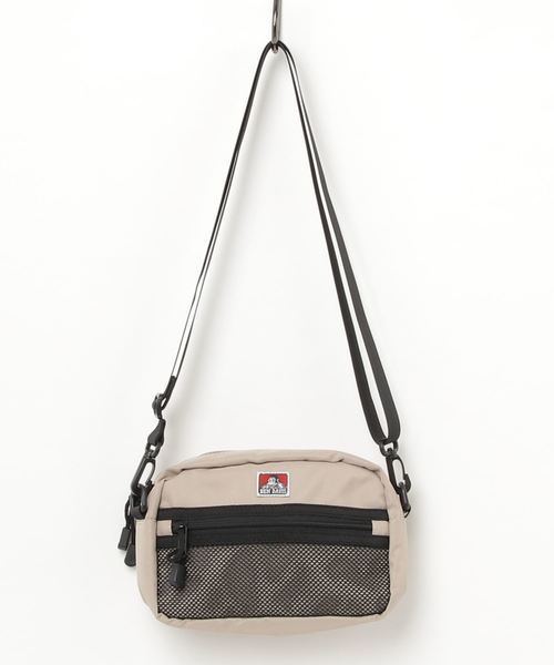 BEN DAVIS（ベンデイビス）の「WEGO/BEN DAVIS 横型ショルダーバッグ（ショルダーバッグ・メンズ・ブラック/ベージュ・FREE）」の2枚目の写真