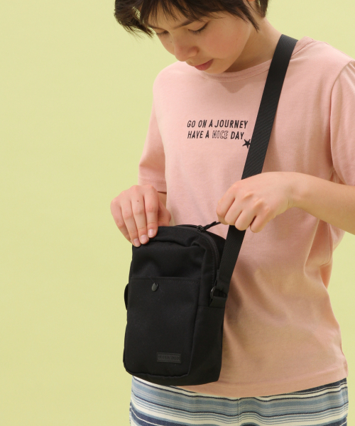 GLOBAL WORK(グローバルワーク)の「【キッズ】タテガタショルダーバッグ/828020(ショルダーバッグ・キッズ・ブラック/ベージュ・FREE)」の2枚目の写真