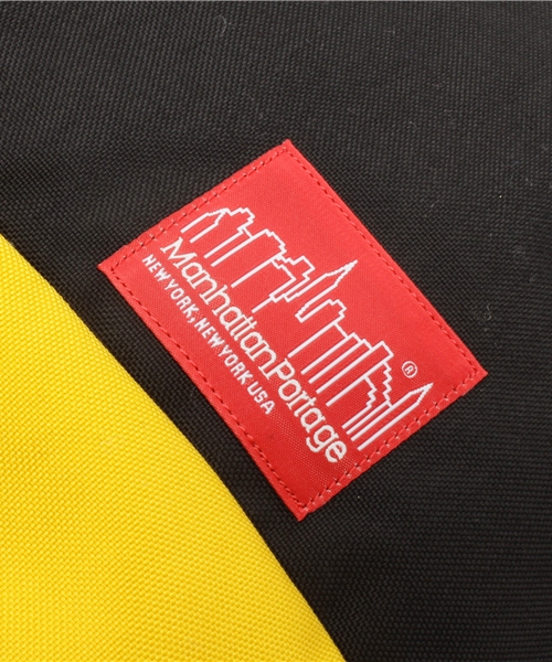 BEAMS（ビームス）の「Manhattan Portage×BEAMS / 別注 1632V BM メッセンジャーバッグ（メッセンジャーバッグ・メンズ・マスタード/ネイビー・ONE SIZE）」の5枚目の写真