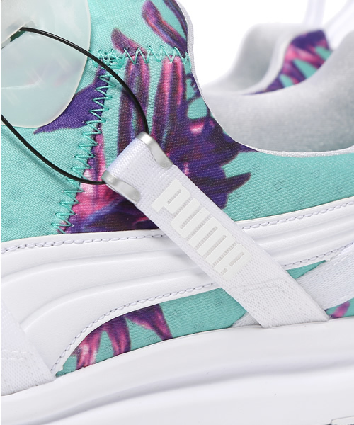 PUMA(プーマ)の「ディスク トロピカリア ウィメンズ (WOMEN) - progressive youth(スニーカー・レディース・ホワイト/ブラック・23.5cm/25.5cm/22.5cm/24cm/24.5cm/23cm/25cm)」の5枚目の写真