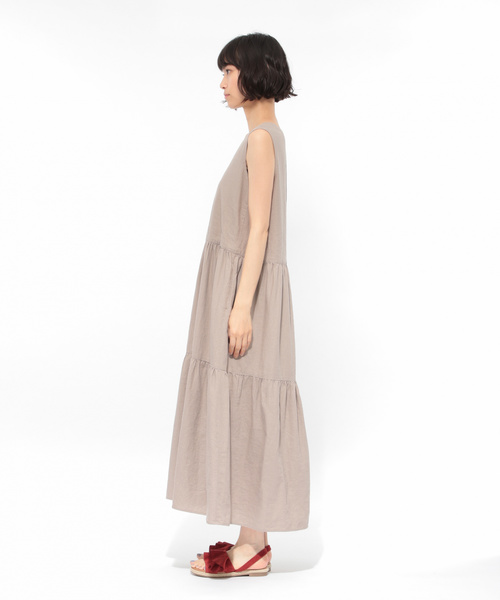 LAKOLE(ラコレ)の「【ドライタッチ】スリーブレスティアードワンピース / LAKOLE(ワンピース・レディース・ブラック/ベージュ/ピンク・SMALL/MEDIUM)」の8枚目の写真