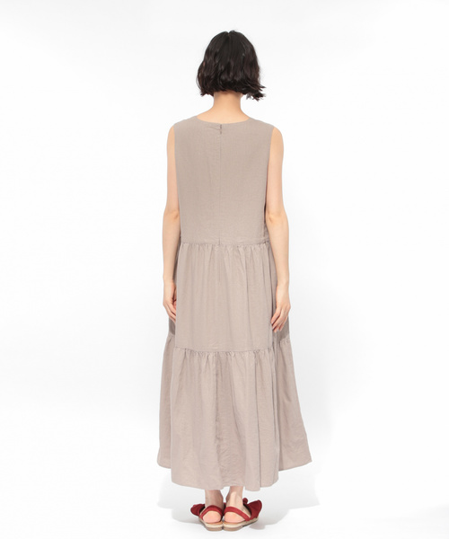 LAKOLE(ラコレ)の「【ドライタッチ】スリーブレスティアードワンピース / LAKOLE(ワンピース・レディース・ブラック/ベージュ/ピンク・SMALL/MEDIUM)」の9枚目の写真