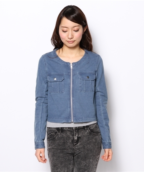 one after another NICE CLAUP（ワンアフターアナザーナイスクラップ）の「【ナイスクラップ】カットデニムジャケット（デニムジャケット・レディース・ブルー/ネイビー・FREE）」の3枚目の写真