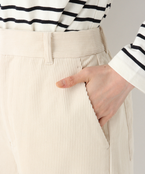 GLOBAL WORK(グローバルワーク)の「コーデュロイワイドパンツ/845153(その他パンツ・レディース・ホワイト/ベージュ/ネイビー/グリーン系その他3/ピンク系その他7/ライトグレー/ブラウン系その他/アイボリー/サックスブルー・SMALL/MEDIUM/LARGE)」の14枚目の写真