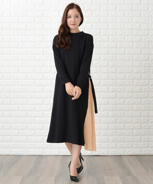 Lace Ladies(レースレディース)の「ラウンドネック サイドプリーツ切り替え Aラインワンピース(ワンピース・レディース・ベージュ/ブラウン/グレー/カーキ/ワインレッド/ブラック系その他/ネイビー系1/ライトグレー系・M/L)」の1枚目の写真