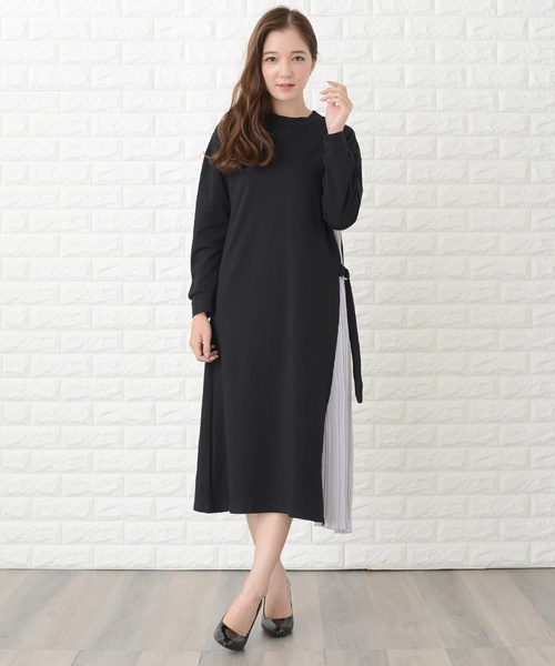 Lace Ladies(レースレディース)の「ラウンドネック サイドプリーツ切り替え Aラインワンピース(ワンピース・レディース・ベージュ/ブラウン/グレー/カーキ/ワインレッド/ブラック系その他/ネイビー系1/ライトグレー系・M/L)」の2枚目の写真