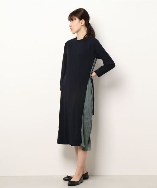 Lace Ladies(レースレディース)の「ラウンドネック サイドプリーツ切り替え Aラインワンピース(ワンピース・レディース・ベージュ/ブラウン/グレー/カーキ/ワインレッド/ブラック系その他/ネイビー系1/ライトグレー系・M/L)」の15枚目の写真