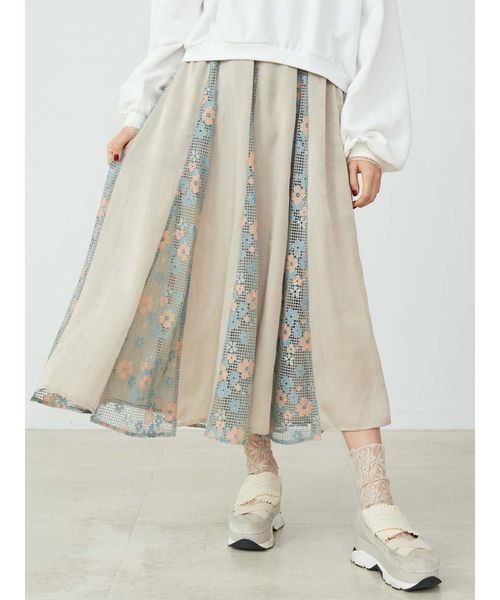 merry jenny(メリージェニー)の「springレースコンビサテンスカート(スカート・レディース・ベージュ/ブルー/アイボリー・FREE)」の5枚目の写真