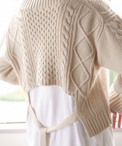 LOWRYS FARM（ローリーズファーム）の「バックリボンプルオーバー　870827（ニット/セーター・レディース・アイボリー/ブラック/イエロー・FREE）」の7枚目の写真