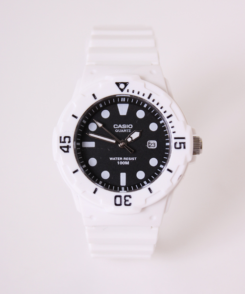 Chico（チコ）の「【CASIO】 DIVERS ウォッチ（アナログ腕時計・レディース・ホワイト/ブラック・FREE）」の3枚目の写真