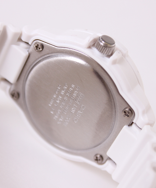 Chico（チコ）の「【CASIO】 DIVERS ウォッチ（アナログ腕時計・レディース・ホワイト/ブラック・FREE）」の6枚目の写真
