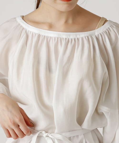 mystic(ミスティック)の「ボリューム袖フレアブラウス/シャツ/袖ボリューム/チュニック/リゾート(シャツ/ブラウス・レディース・ブラック/ベージュ/パープル/オフホワイト・FREE)」の10枚目の写真