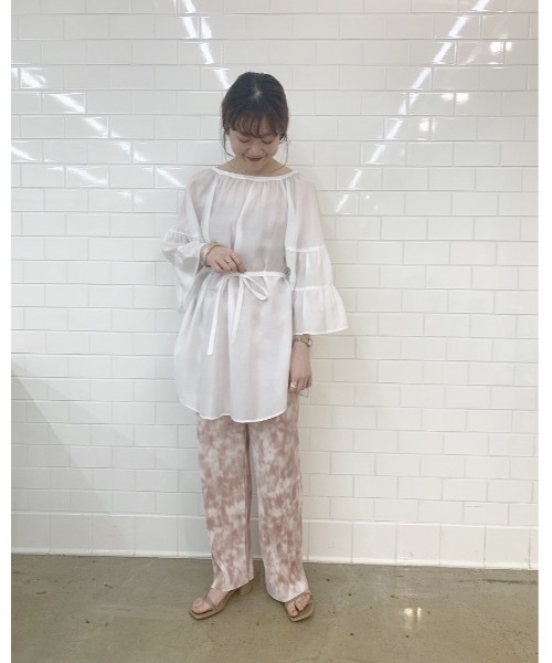 mystic(ミスティック)の「ボリューム袖フレアブラウス/シャツ/袖ボリューム/チュニック/リゾート(シャツ/ブラウス・レディース・ブラック/ベージュ/パープル/オフホワイト・FREE)」の18枚目の写真