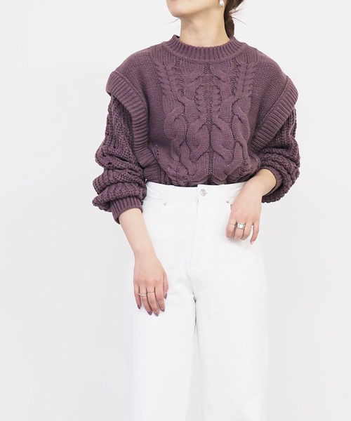 Riberry(リベリー)の「レイヤード風ケーブルニット(ニット/セーター・レディース・オフホワイト/ブラック/ベージュ/ダークパープル/ライラック・MEDIUM)」の5枚目の写真