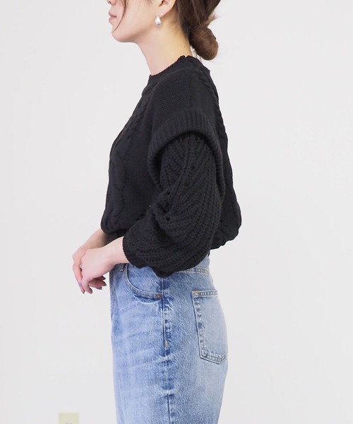 Riberry(リベリー)の「レイヤード風ケーブルニット(ニット/セーター・レディース・オフホワイト/ブラック/ベージュ/ダークパープル/ライラック・MEDIUM)」の15枚目の写真