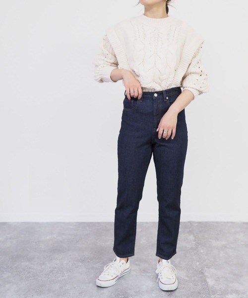 Riberry(リベリー)の「レイヤード風ケーブルニット(ニット/セーター・レディース・オフホワイト/ブラック/ベージュ/ダークパープル/ライラック・MEDIUM)」の19枚目の写真