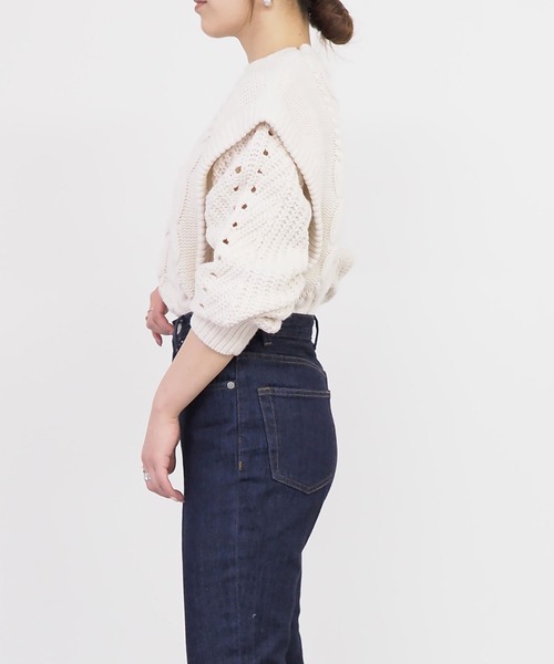 Riberry(リベリー)の「レイヤード風ケーブルニット(ニット/セーター・レディース・オフホワイト/ブラック/ベージュ/ダークパープル/ライラック・MEDIUM)」の18枚目の写真