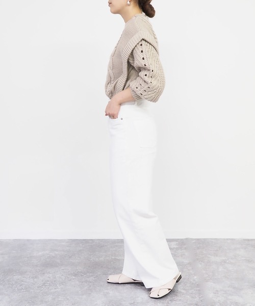 Riberry(リベリー)の「レイヤード風ケーブルニット(ニット/セーター・レディース・オフホワイト/ブラック/ベージュ/ダークパープル/ライラック・MEDIUM)」の11枚目の写真