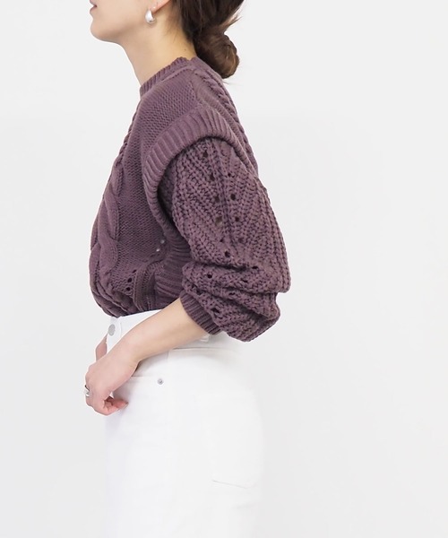 Riberry(リベリー)の「レイヤード風ケーブルニット(ニット/セーター・レディース・オフホワイト/ブラック/ベージュ/ダークパープル/ライラック・MEDIUM)」の7枚目の写真
