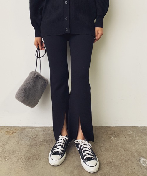 VIS（ビス）の「【セットアップ対応】スリット入りニットパンツ（その他パンツ・レディース・ブラック/ブラウン/ベージュ/ダークグリーン・M/S）」の2枚目の写真