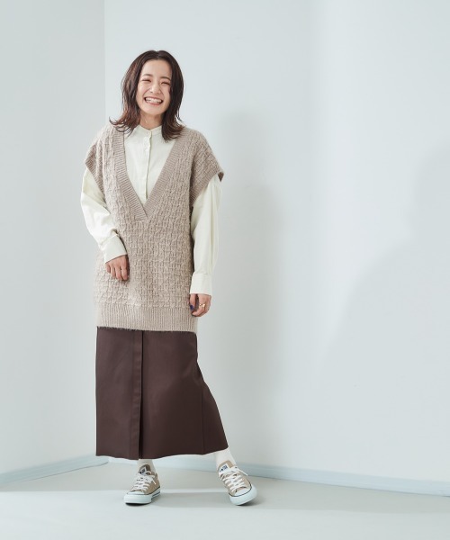 cepo（セポ）の「Ｖネックロングニットベスト（ベスト・レディース・ベージュ/グレー/オフホワイト・M）」の4枚目の写真