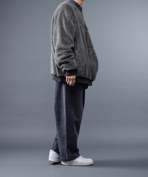 kutir（クティール）の「ルーズボアプルオーバースウェット（スウェット・メンズ・ライトグレー/チャコールグレー/ブラウン・MEDIUM/LARGE）」の9枚目の写真