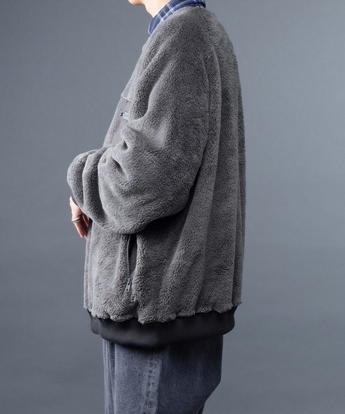 kutir（クティール）の「ルーズボアプルオーバースウェット（スウェット・メンズ・ライトグレー/チャコールグレー/ブラウン・MEDIUM/LARGE）」の14枚目の写真