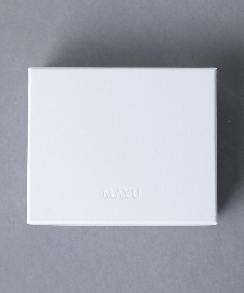UNITED ARROWS(ユナイテッドアローズ)の「<MAYU>フェイクパール 片耳ピアス(ピアス(片耳用)・レディース・グレー/シルバー・FREE)」の5枚目の写真