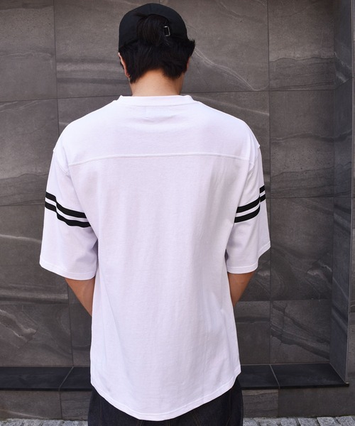 DOUBLE STEAL(ダブルスティール)の「2line FOOTBALL TEE(Tシャツ/カットソー・メンズ・ホワイト系その他/ブラック系その他/ホワイト系その他2/ブラック系その他2・MEDIUM/X-LARGE/LARGE)」の7枚目の写真