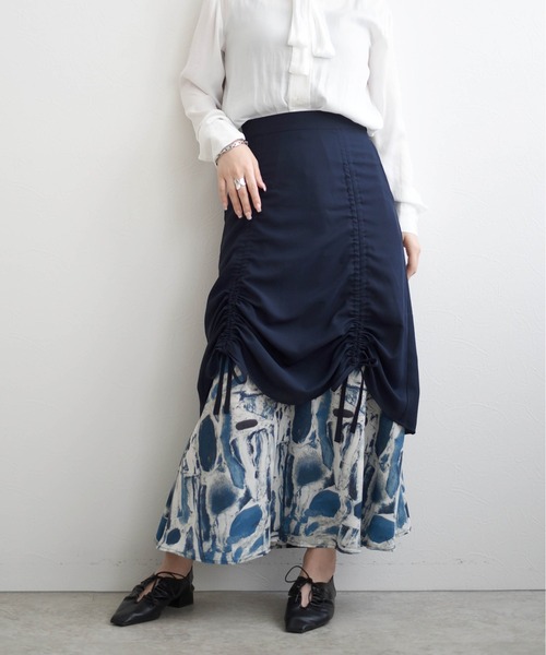 Juenu（ジュエーヌ）の「スピンドルスカート（スカート・レディース・ベージュ/ネイビー/グリーン・M）」の2枚目の写真