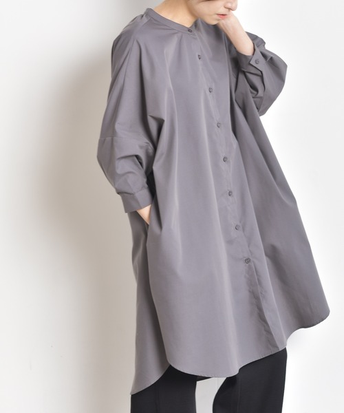 rps（アールピーエス）の「バンドカラードルマンブラウスチュニック（シャツ/ブラウス・レディース・チャコールグレー/オフホワイト/ブルー・M）」の2枚目の写真