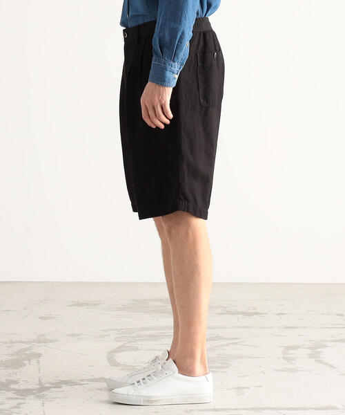 TOMORROWLAND （トゥモローランド）の「レーヨンリネンツイル 2プリーツイージーショートパンツ（その他パンツ・メンズ・ブラック/ベージュ・L/M/S/XS）」の6枚目の写真