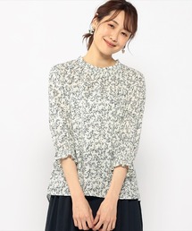 フリルネック花柄ブラウス