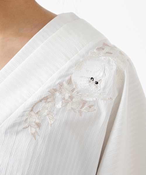 ふりふ（フリフ）の「【キクマツバメ・花天井】刺繍着物衿ブラウス（シャツ/ブラウス・レディース・ホワイト/ネイビー/アイボリー/グレイッシュブルー・FREE）」の7枚目の写真