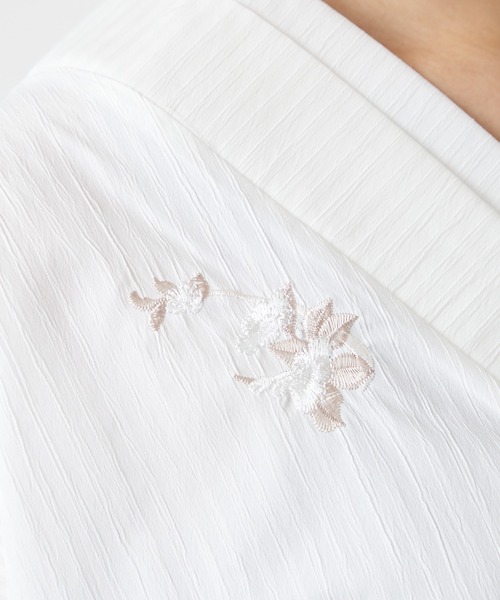 ふりふ（フリフ）の「【キクマツバメ・花天井】刺繍着物衿ブラウス（シャツ/ブラウス・レディース・ホワイト/ネイビー/アイボリー/グレイッシュブルー・FREE）」の11枚目の写真