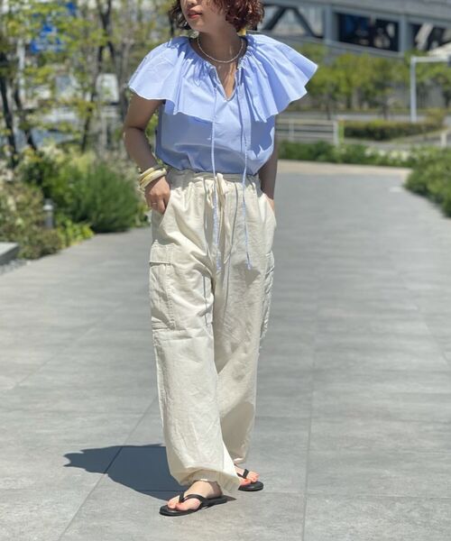 NOLLEY’S（ノーリーズ）の「【WEB先行販売】ビックカラー大人フリルブラウス（シャツ/ブラウス・レディース・ホワイト/ブラック/ブルー系その他3/ブルー系その他7・FREE）」の6枚目の写真