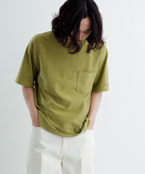 Champion(チャンピオン)の「【CHAMPION × ADAM ET ROPE’】顔料染め リバースウィーブ ポケットT(Tシャツ/カットソー・メンズ・ライトグリーン/カーキ系/ネイビー系・LL/M/L)」の1枚目の写真