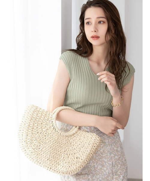 fifth（フィフス）の「フレンチスリーブVネックコンパクトリブニット（ニット/セーター・レディース・ライトグリーン/ライトベージュ・MEDIUM）」の14枚目の写真