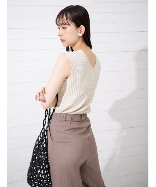 fifth（フィフス）の「フレンチスリーブVネックコンパクトリブニット（ニット/セーター・レディース・ライトグリーン/ライトベージュ・MEDIUM）」の22枚目の写真