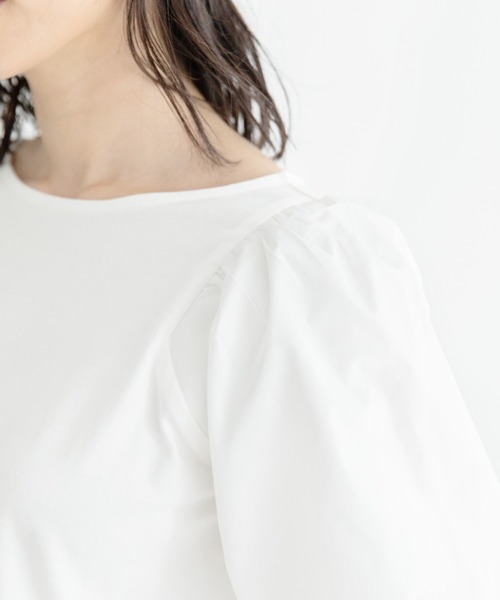 Mysa&Liina(ミーサリーナ)の「異素材切替袖ボリュームトップス(Tシャツ/カットソー・レディース・ブラック/オフホワイト・M)」の16枚目の写真