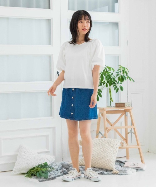 Mysa&Liina(ミーサリーナ)の「異素材切替袖ボリュームトップス(Tシャツ/カットソー・レディース・ブラック/オフホワイト・M)」の21枚目の写真