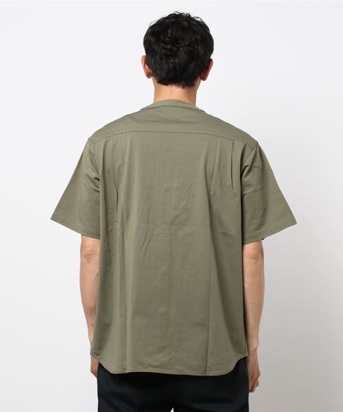 PLUS ONE（プラスワン）の「【PLUS ONE】半袖カットバンドカラーシャツ（シャツ/ブラウス・メンズ・ライトグレー/オリーブ/ブラック・XL/M/L）」の4枚目の写真