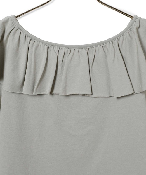 MADEMOISELLE ROPE'(マドモアゼル ロペ)の「<春まで使える>【前後2WAY】フリルネックカットソー(Tシャツ/カットソー・レディース・ホワイト/ライトグリーン/スミクロ・38)」の5枚目の写真