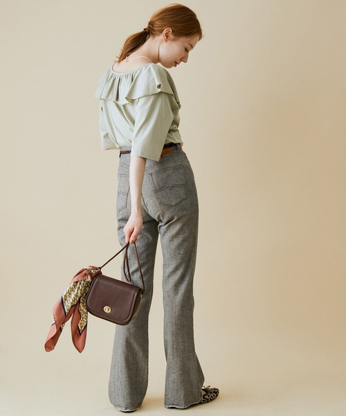 MADEMOISELLE ROPE'(マドモアゼル ロペ)の「<春まで使える>【前後2WAY】フリルネックカットソー(Tシャツ/カットソー・レディース・ホワイト/ライトグリーン/スミクロ・38)」の18枚目の写真