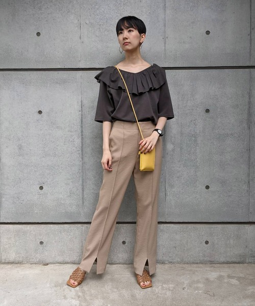 MADEMOISELLE ROPE'(マドモアゼル ロペ)の「<春まで使える>【前後2WAY】フリルネックカットソー(Tシャツ/カットソー・レディース・ホワイト/ライトグリーン/スミクロ・38)」の20枚目の写真