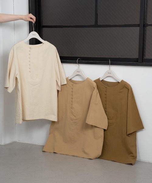 lawgy(ラウジー)の「U design shirt(Tシャツ/カットソー・レディース・ベージュ/オリーブ/アイボリー・FREE)」の18枚目の写真