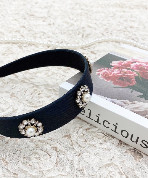 apres jour（アプレジュール）の「【apres jour×ARIAZ】ビジューカチューシャ（カチューシャ・レディース・ブラック・FREE）」の3枚目の写真