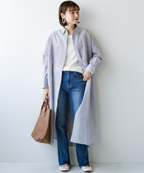 手帳に付けた星マーク見つけて今日も元気でいられるよ 陽の強い朝も 肌寒い夜も越えられる 羽織りにもなるシャツワンピース Made By By You Made Me シャツワンピース Haco 陽の強い朝も ハコ のファッション