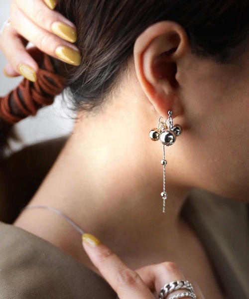 antiqua(アンティカ)の「メタルボールピアス(ピアス(両耳用)・レディース・シルバー/ゴールド・FREE)」の2枚目の写真